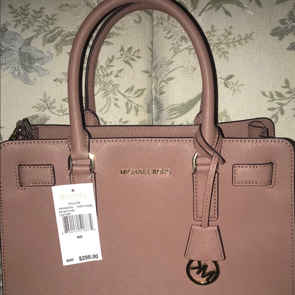 ❌SOLD❌NWT Michael kors Dillon dusty rose Bag